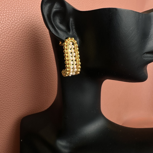 Pearl earrings L Shape